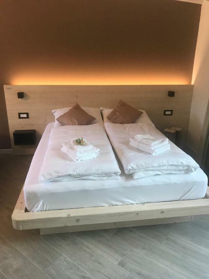 Deluxe Zimmer (2 Erwachsene & 1 Kind)